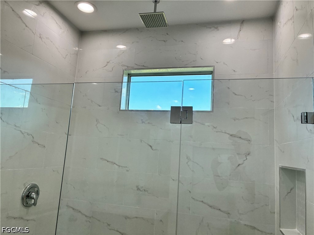 2022 Granada Road LaBelle, FL 33935 - Photo 33 of 43 a bathroom with a shower