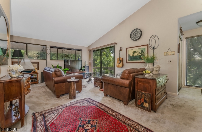 35 North Slope Clinton, NJ 08809 - Photo 12 of 43