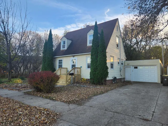 $138,600 | 301 West Saratoga Street, Marshall, MN 56258