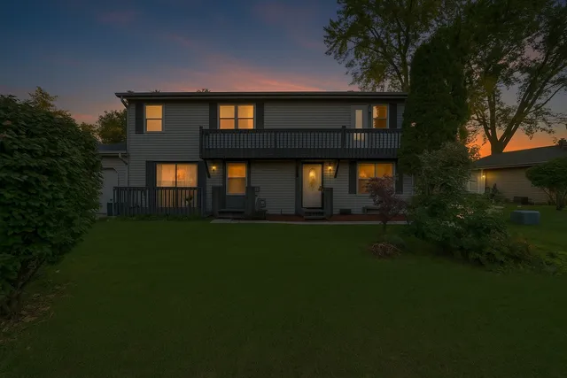 $2,400 | 234 Dakota Court, Unit C, Bolingbrook, IL 60440