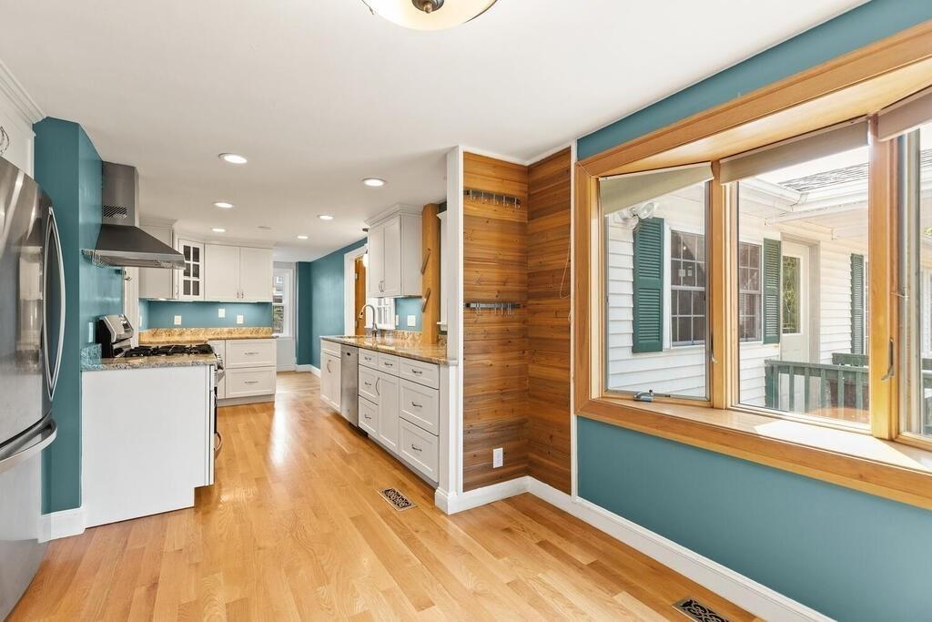 15 Elmhurst Road Stoneham, MA 02180 - Photo 16 of 32 Gallery Image 16
