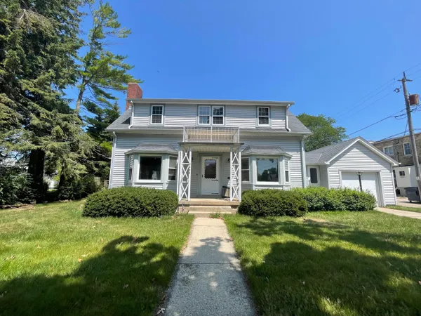 $2,395 | 3958 East Plankinton Avenue, Cudahy, WI 53110