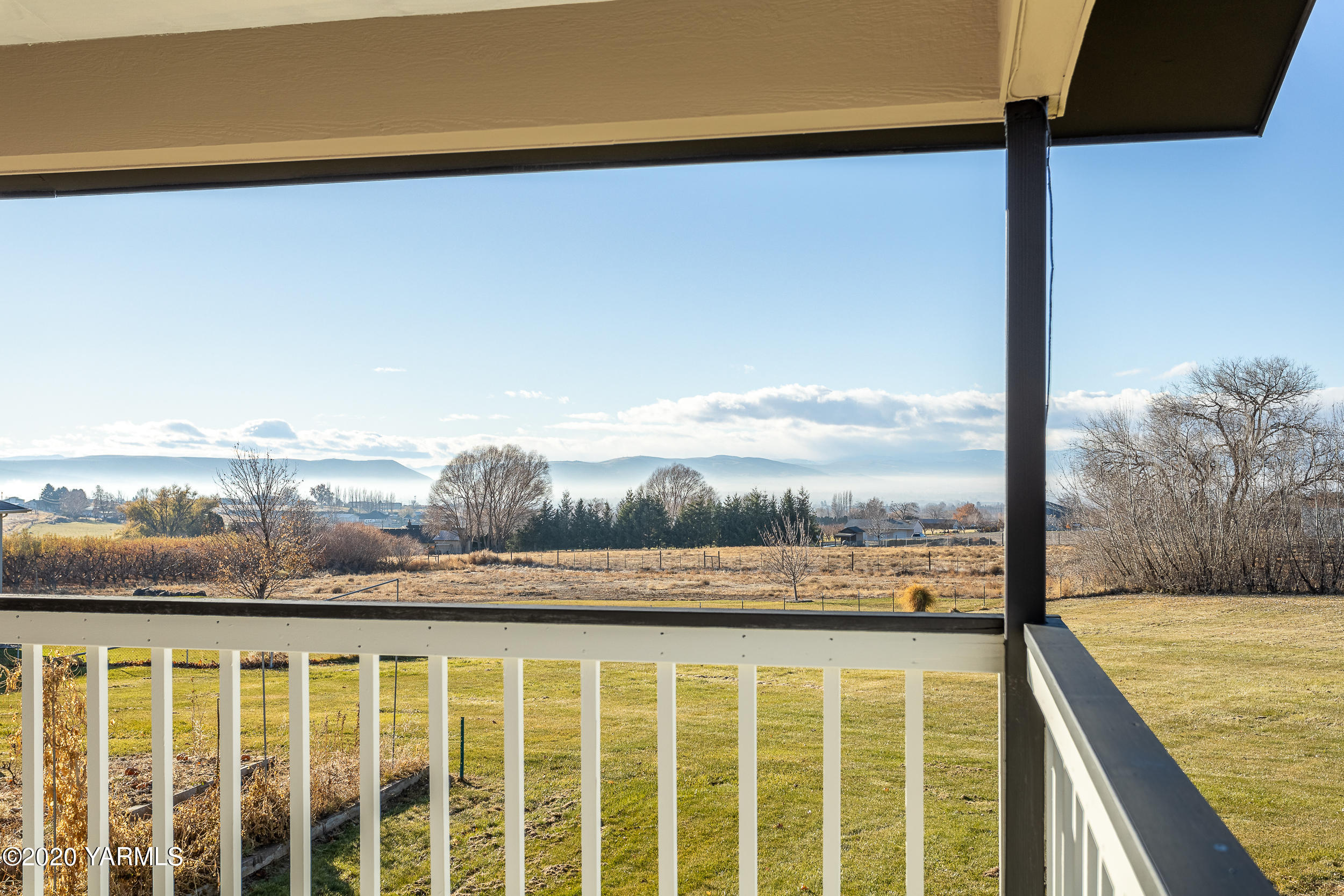 9800 Bittner Road Yakima, WA 98901 - Photo 38 of 45 a view of a balcony with an ocean view