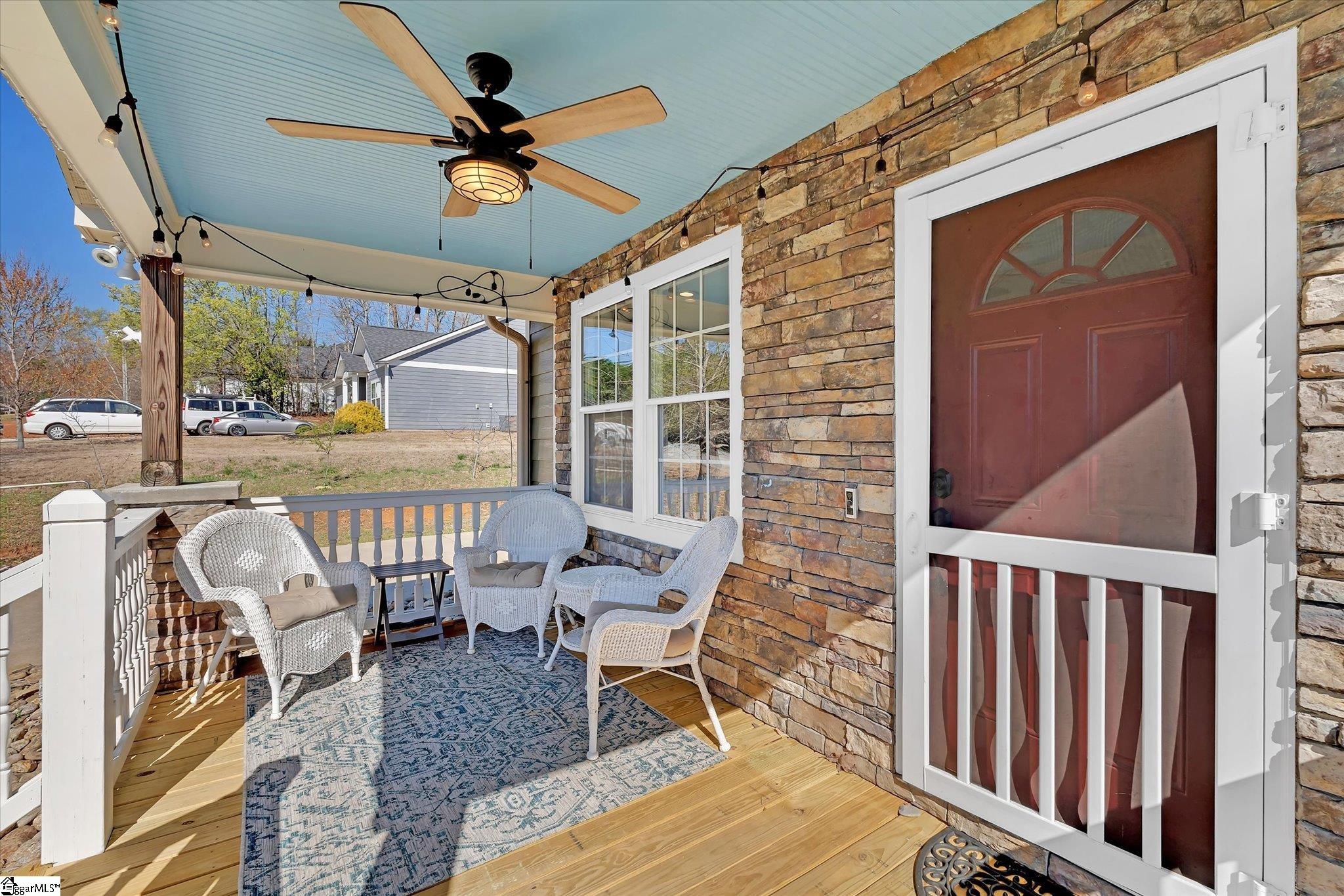 450 Lindsey Lake Road Travelers Rest, SC 29690 - Photo 3 of 30