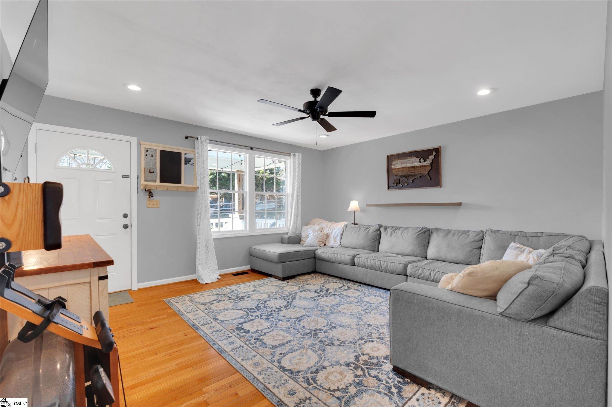 450 Lindsey Lake Road Travelers Rest, SC 29690 - Photo 5 of 30