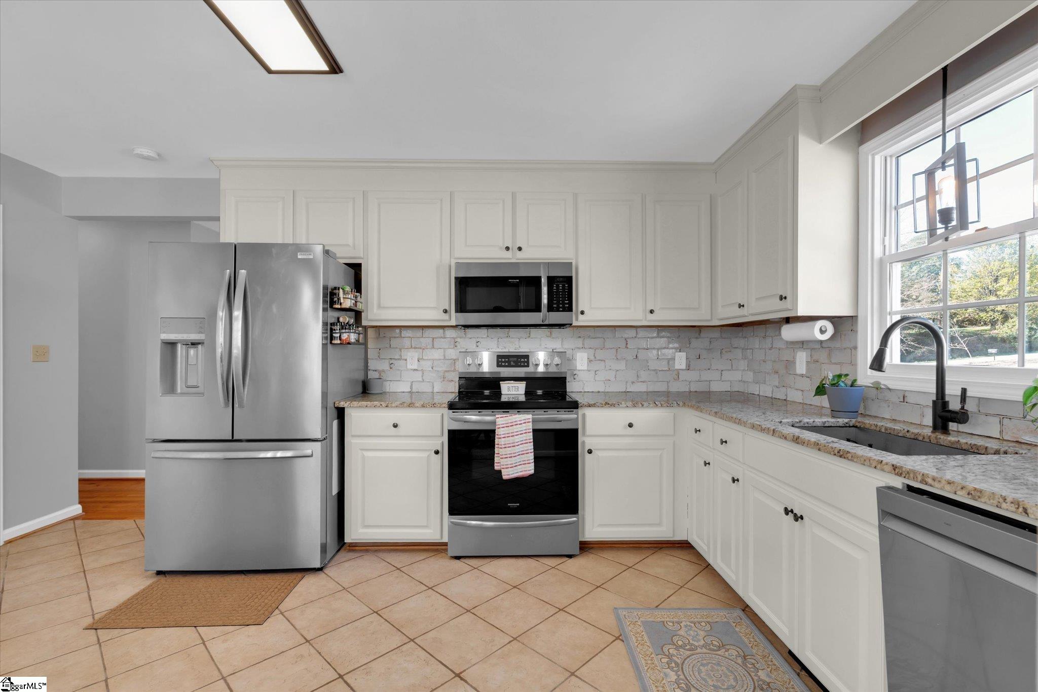 450 Lindsey Lake Road Travelers Rest, SC 29690 - Photo 9 of 30