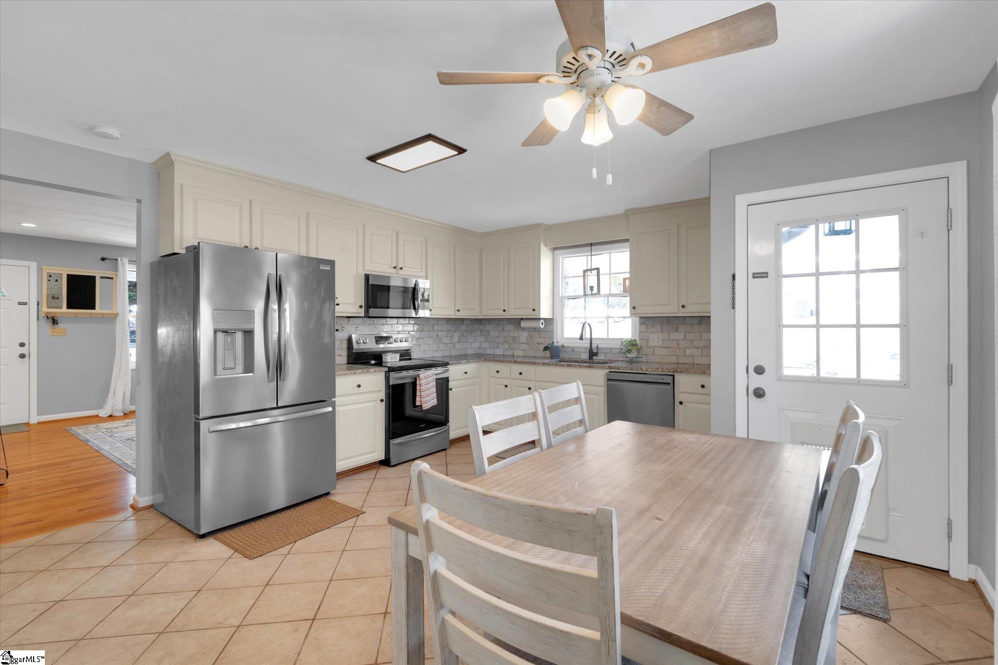 450 Lindsey Lake Road Travelers Rest, SC 29690 - Photo 10 of 30