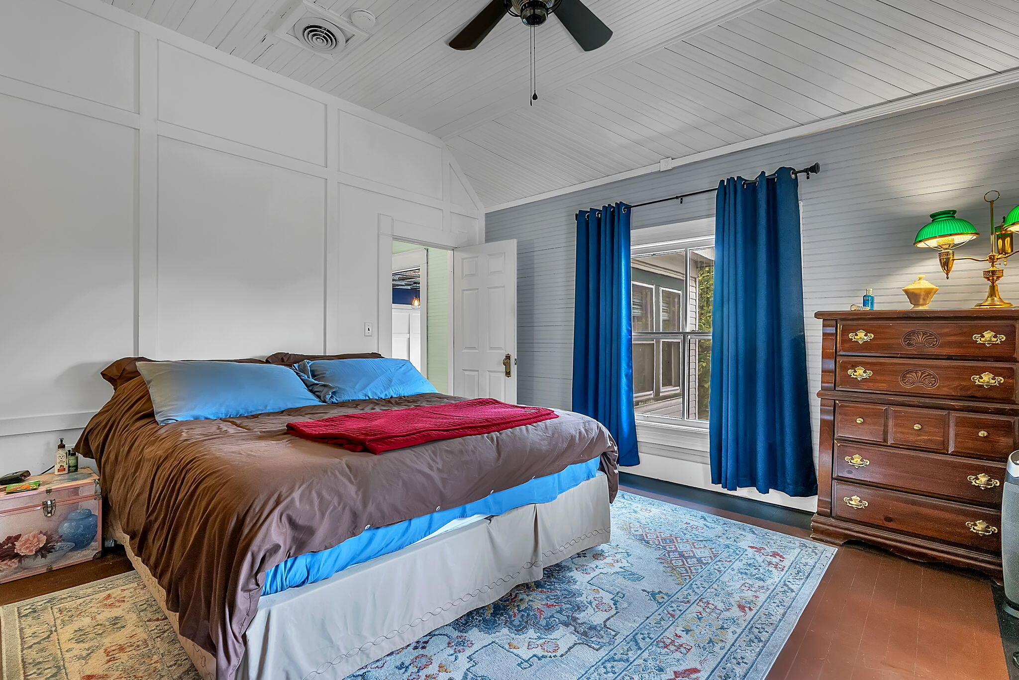 623 West Milroy Avenue Rensselaer, IN 47978 - Photo 35 of 58 a bedroom with a bed and a dresser