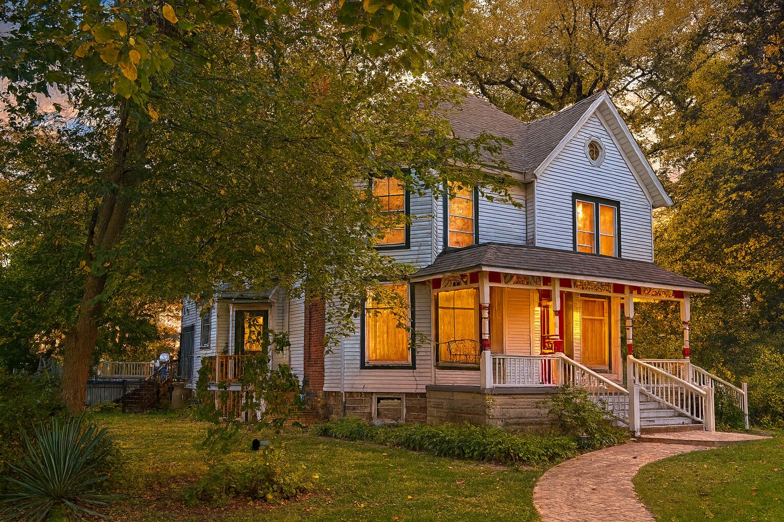 623 West Milroy Avenue Rensselaer, IN 47978 - Photo 46 of 58 front view of house with a yard
