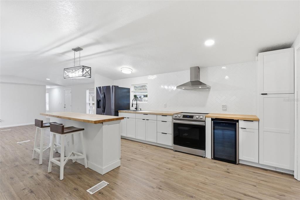 38847 Daughtery Road Zephyrhills, FL 33540 - Photo 11 of 36