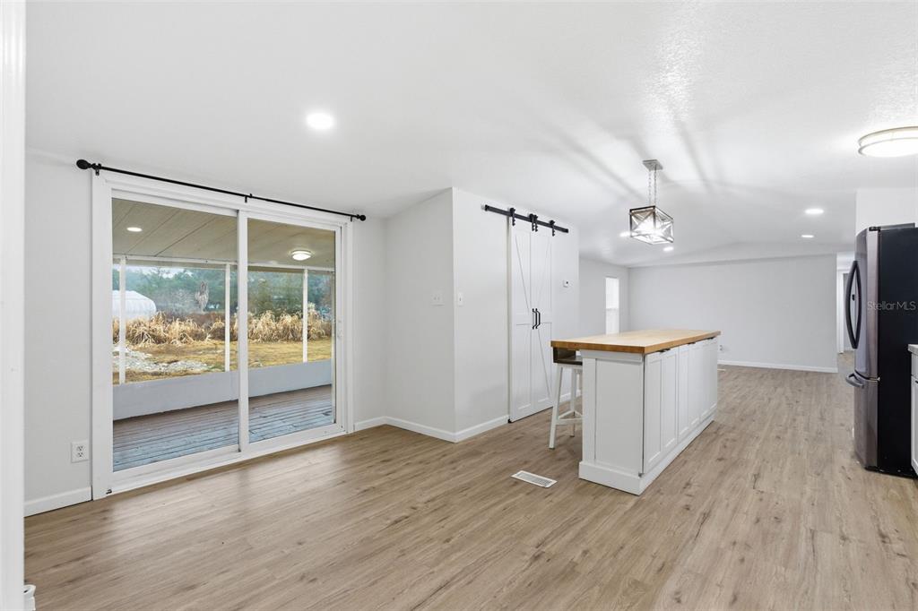 38847 Daughtery Road Zephyrhills, FL 33540 - Photo 12 of 36