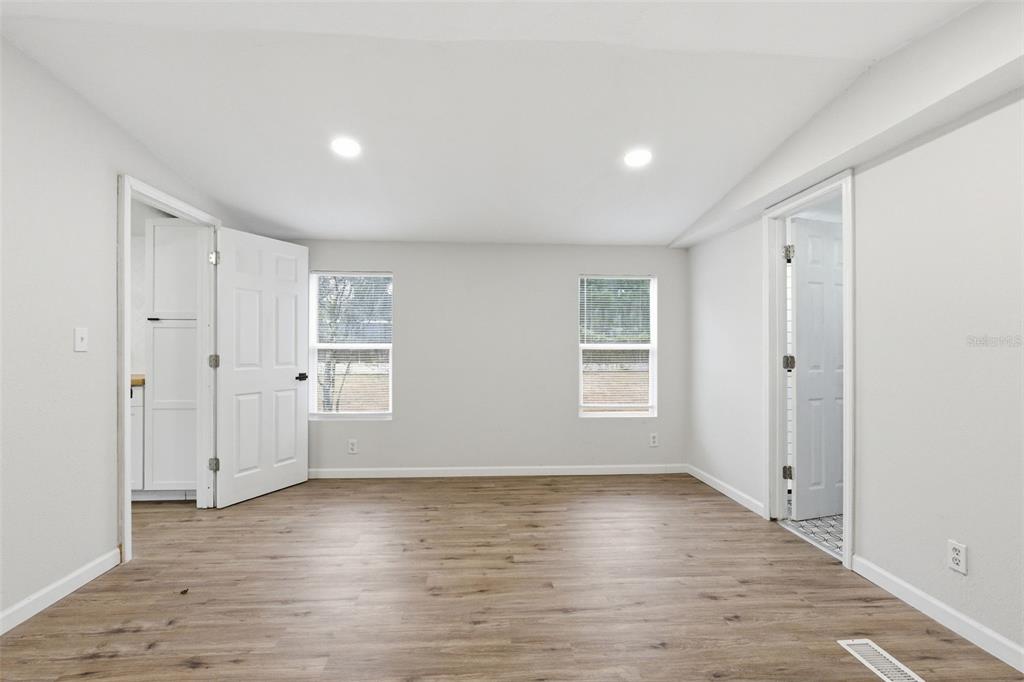 38847 Daughtery Road Zephyrhills, FL 33540 - Photo 23 of 36