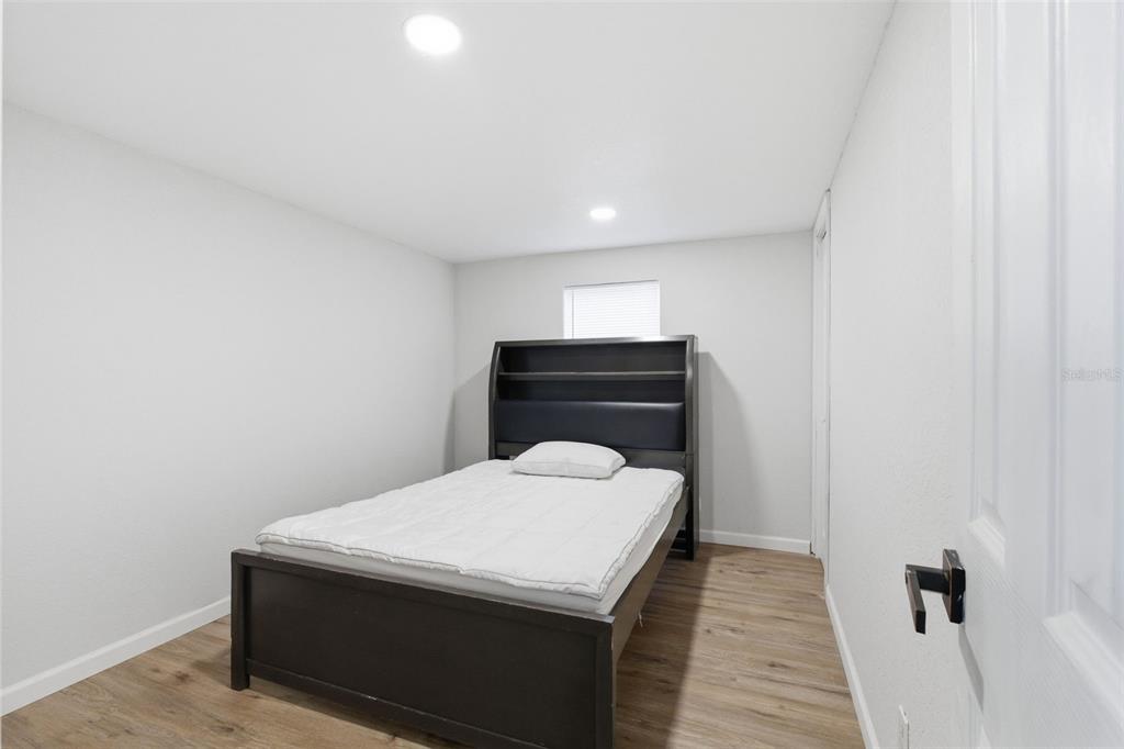 38847 Daughtery Road Zephyrhills, FL 33540 - Photo 5 of 36