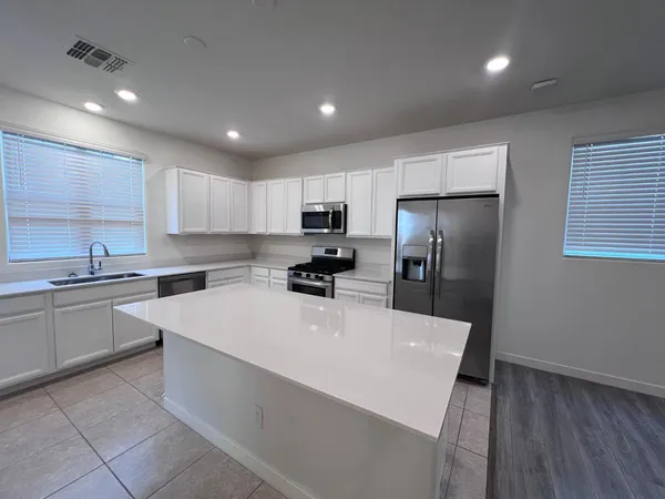 $2,650 | 1152 East Newland Drive, Chandler, AZ 85286