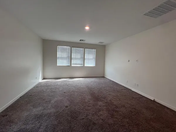 $2,650 | 1152 East Newland Drive, Chandler, AZ 85286