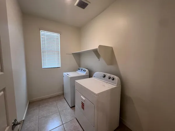 $2,650 | 1152 East Newland Drive, Chandler, AZ 85286