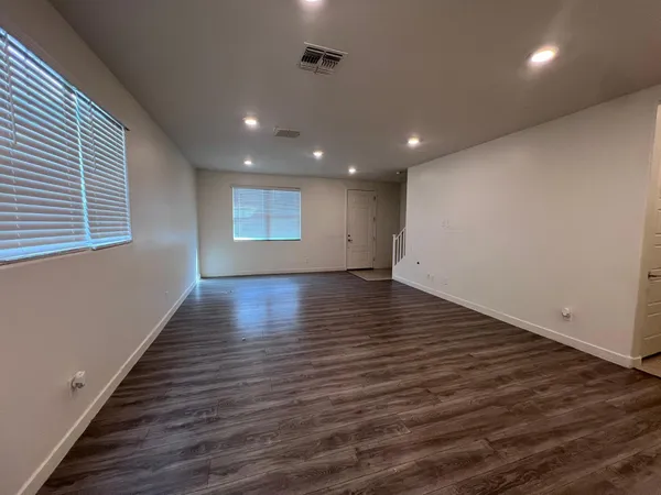 $2,650 | 1152 East Newland Drive, Chandler, AZ 85286