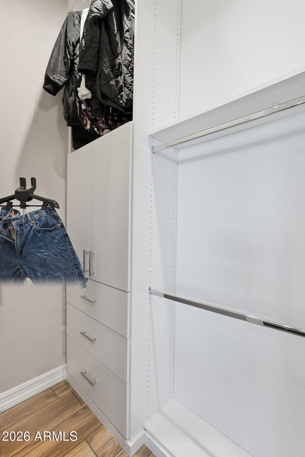 2674 East Hummingbird Way Gilbert, AZ 85297 - Photo 76 of 106 3rdBed_Closet1