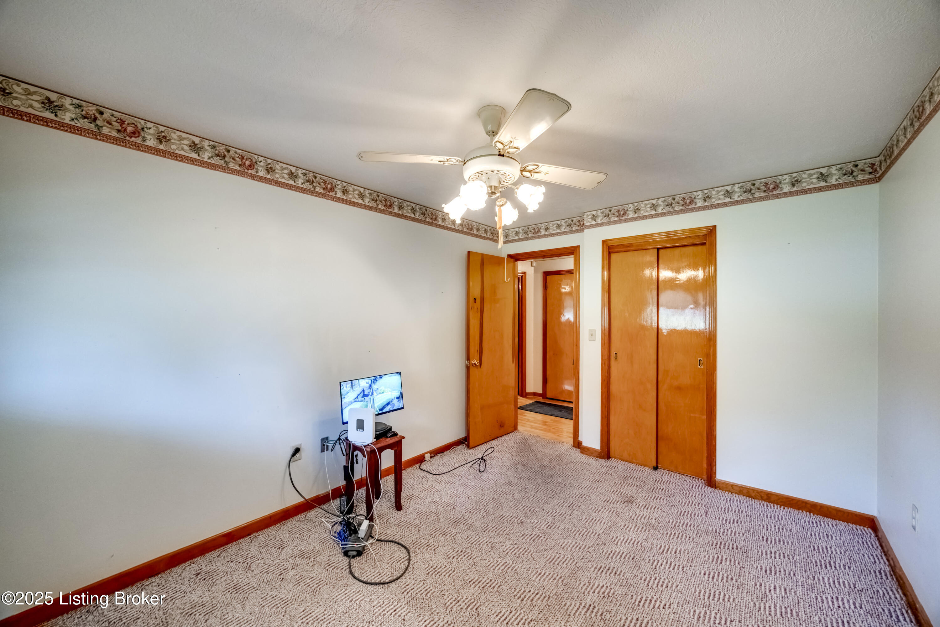 8209 Terry Road Louisville, KY 40258 - Photo 23 of 64 Bedroom 1