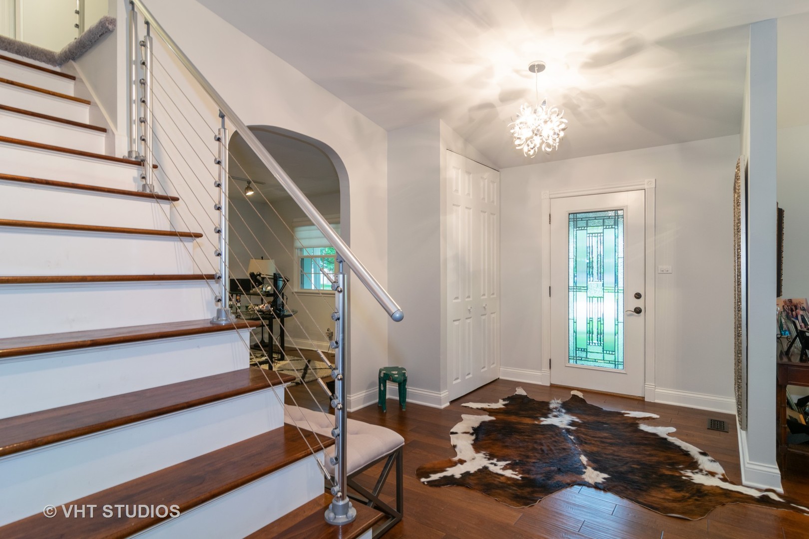 907 North Rohlwing Road Palatine, IL 60074 - Photo 2 of 16 Gallery Image 2