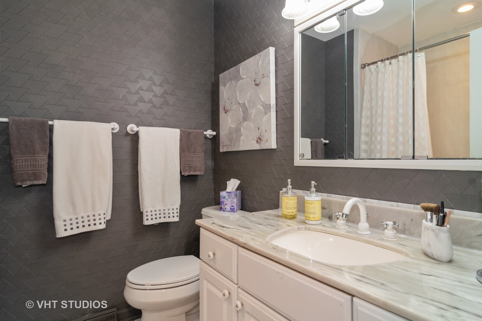 907 North Rohlwing Road Palatine, IL 60074 - Photo 14 of 16 Gallery Image 14