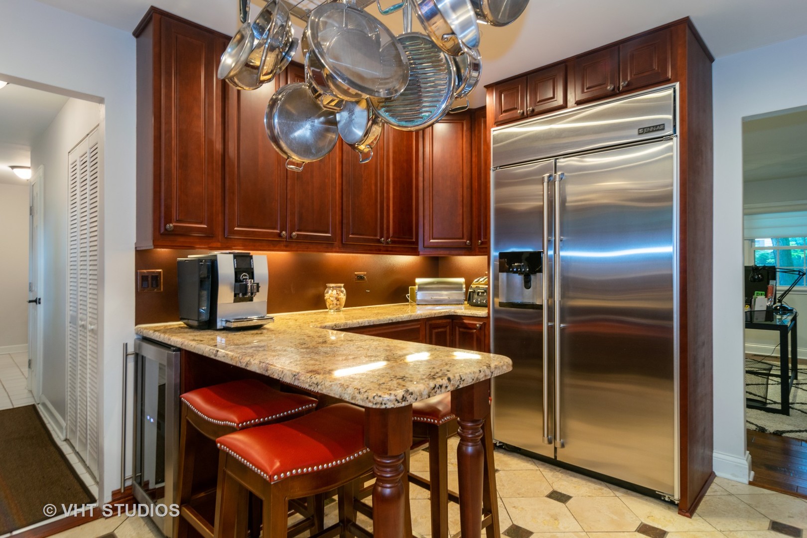 907 North Rohlwing Road Palatine, IL 60074 - Photo 6 of 16 Gallery Image 6