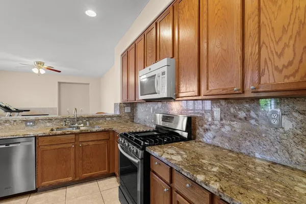 $645,000 | 53 Argillite Avenue, Lathrop, CA 95330