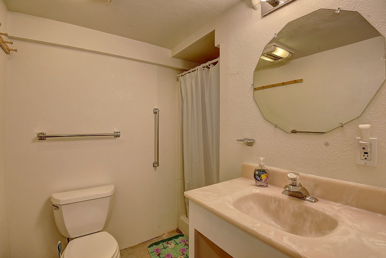 11903 North Ruby Road Spokane, WA 99218 - Photo 15 of 20