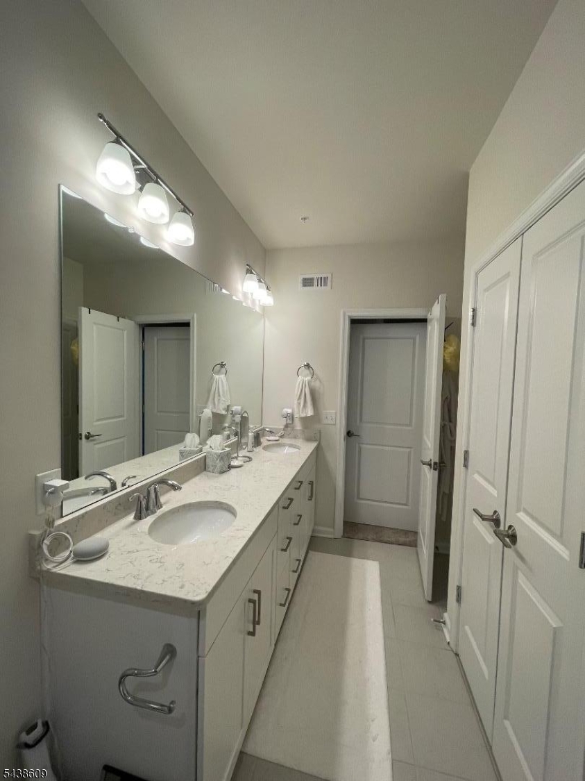 54 Sternadori Road Somerville, NJ 08876 - Photo 4 of 22