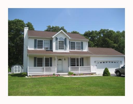 13 Redbrook Drive Westerly, RI 02891 - Photo 1 of 4 Exterior Front.