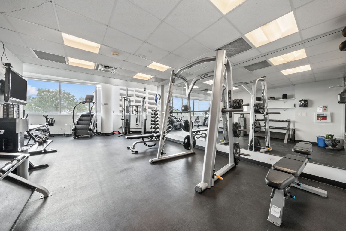 603 Davis Street, Unit 710 Austin, TX 78701 - Photo 25 of 37 a view of a room with gym equipment