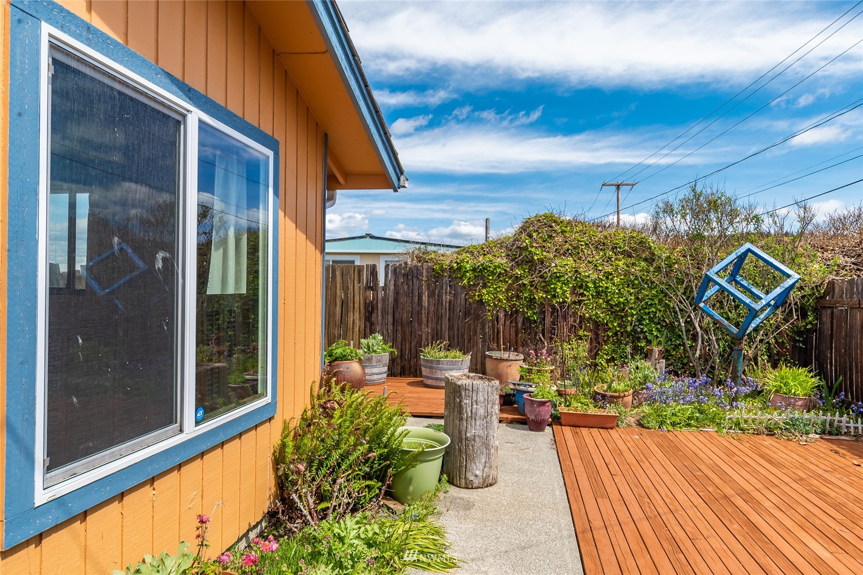 2691 West Beach Road Oak Harbor, WA 98277 - Photo 7 of 35 Gallery Image 7