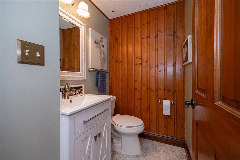 1072 Renton Road Pittsburgh, PA 15239 - Photo 12 of 42