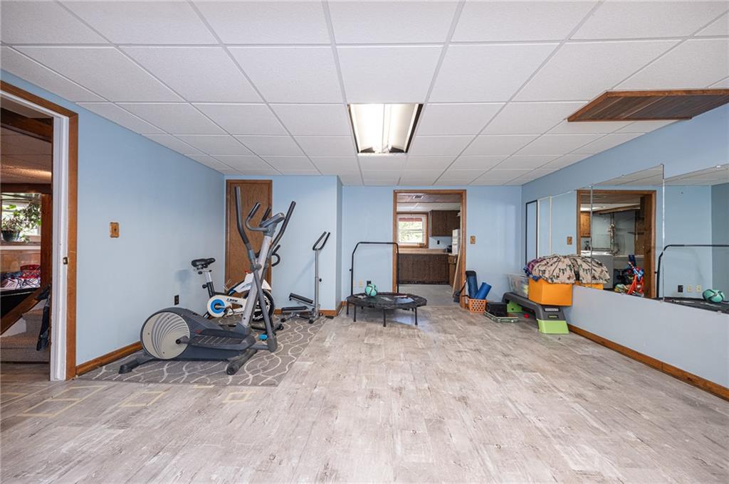 1072 Renton Road Pittsburgh, PA 15239 - Photo 32 of 42