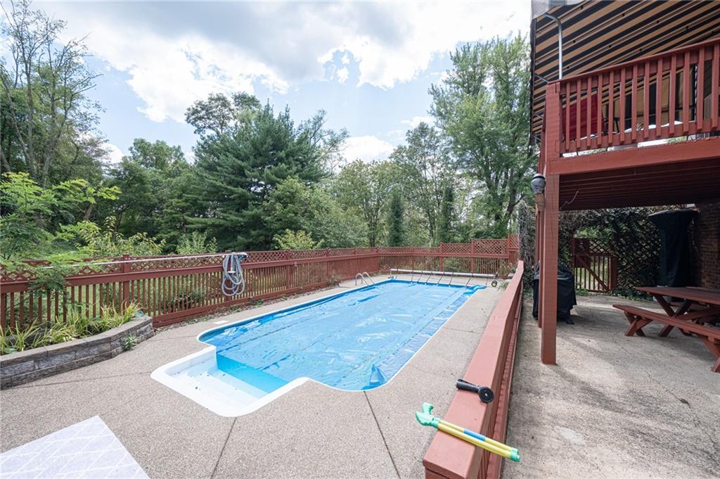 1072 Renton Road Pittsburgh, PA 15239 - Photo 37 of 42