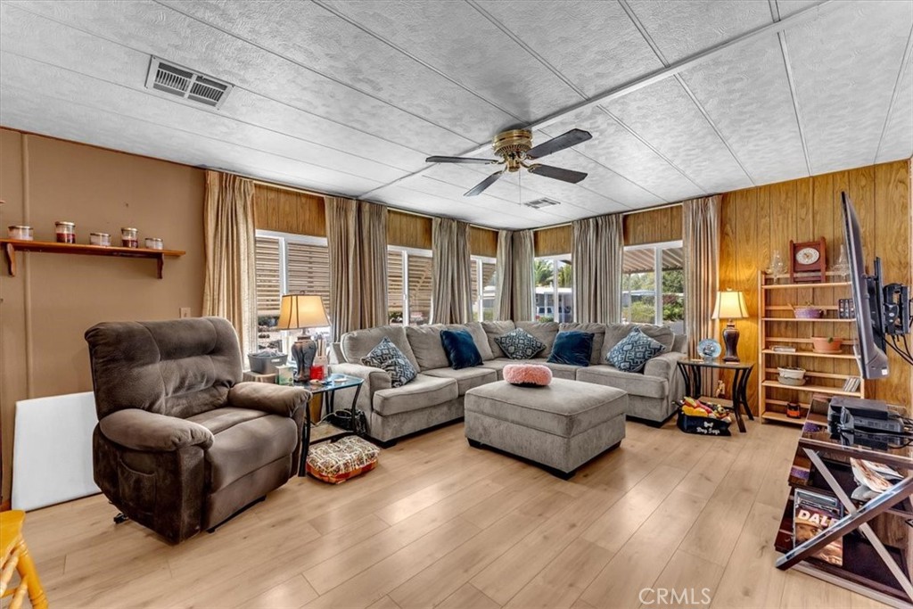 180 South Main Street, Unit 25 Red Bluff, CA 96080 - Photo 6 of 37