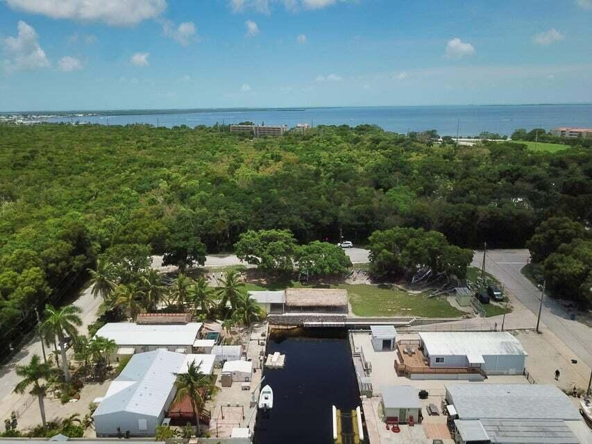 302 Ryan Avenue Key Largo, FL 33037 - Photo 1 of 7 Park3