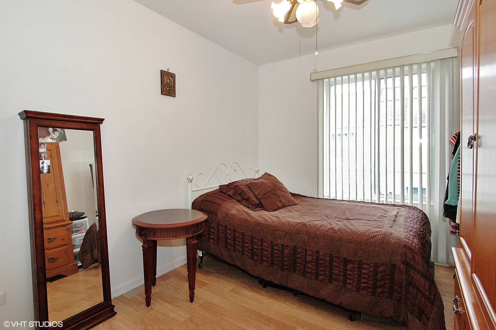2237 Dawson Lane, Unit 2237 Algonquin, IL 60102 - Photo 9 of 14 a bedroom with a bed and a window