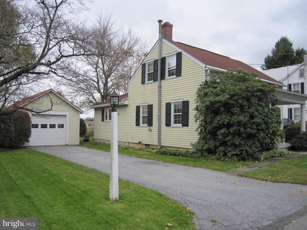 1323 Church Street Lititz, PA 17543 - Photo 3 of 17