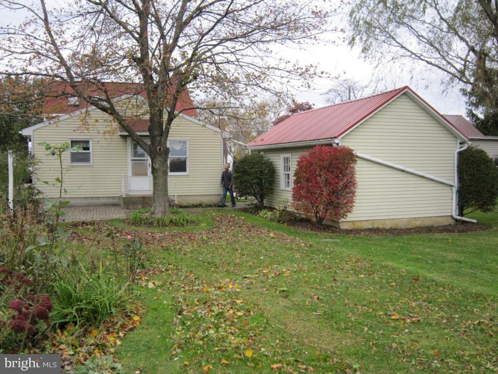 1323 Church Street Lititz, PA 17543 - Photo 5 of 17