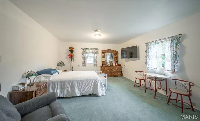 $449,950 | 30131 Ranch Lane, Richland, MO 65556