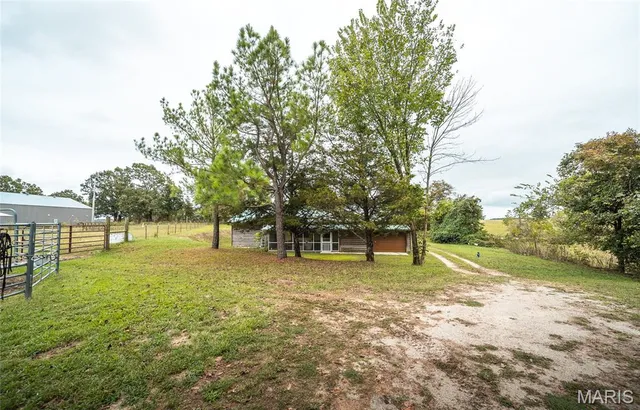 $449,950 | 30131 Ranch Lane, Richland, MO 65556