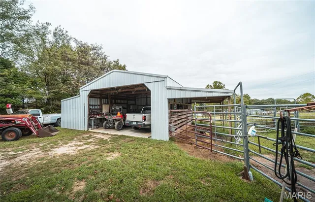 $449,950 | 30131 Ranch Lane, Richland, MO 65556