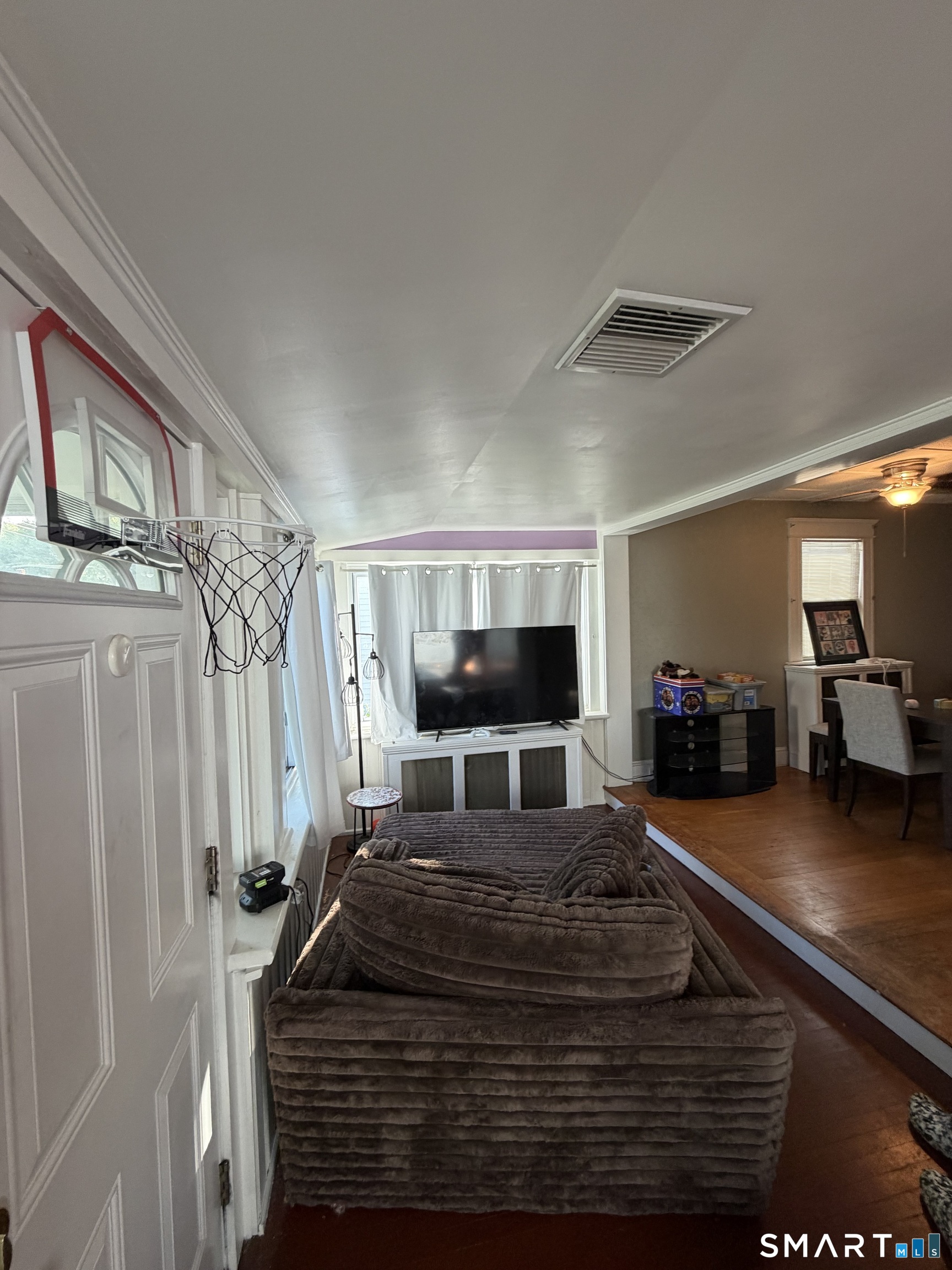 48 Elk Avenue Waterbury, CT 06708 - Photo 4 of 18