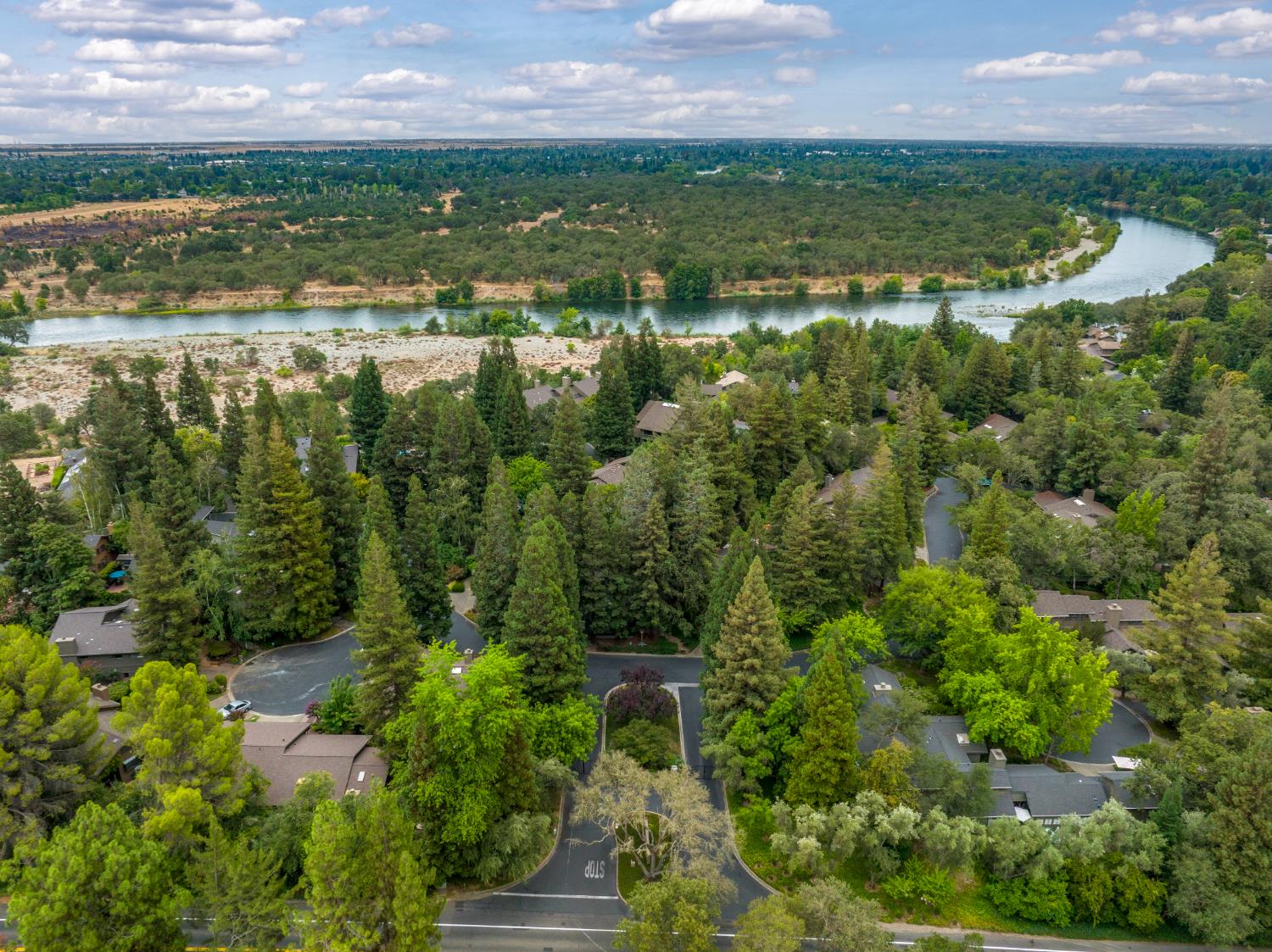 51 Covered Bridge Road Carmichael, CA 95608 - Photo 4 of 86