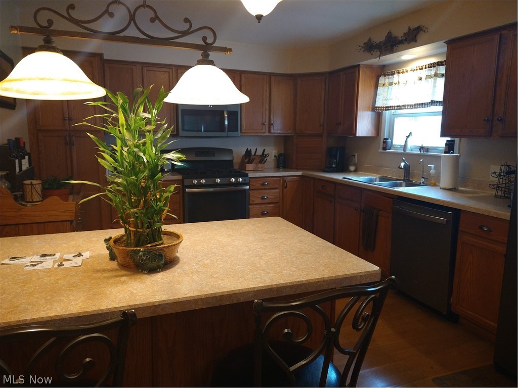 5709 Amy Boyle Road Northeast Fowler, OH 44418 - Photo 13 of 14 kitchen w/breakfast nook