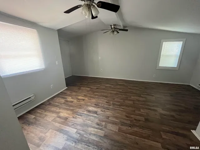 $1,199 | 1028 South Tonti Circle, Peoria, IL 61605