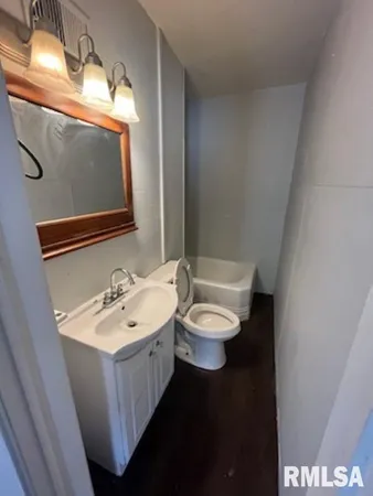 $1,199 | 1028 South Tonti Circle, Peoria, IL 61605