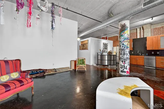 $120,000 | 1511 Locust Street, Unit 610, St. Louis, MO 63103