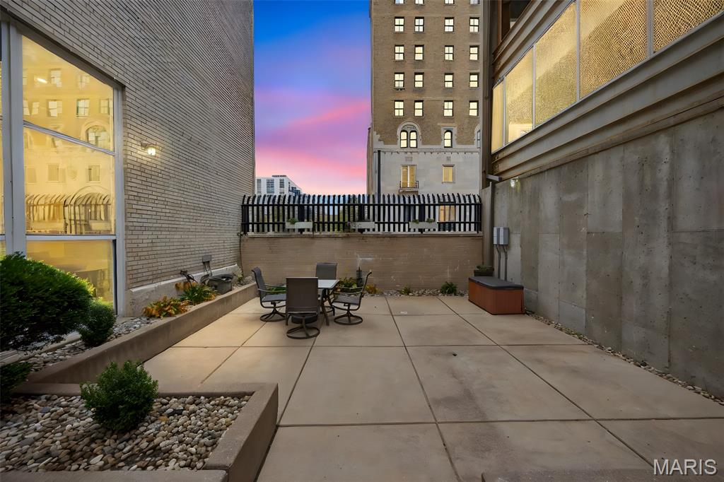 1511 Locust Street, Unit 610 St. Louis, MO 63103 - Photo 33 of 35